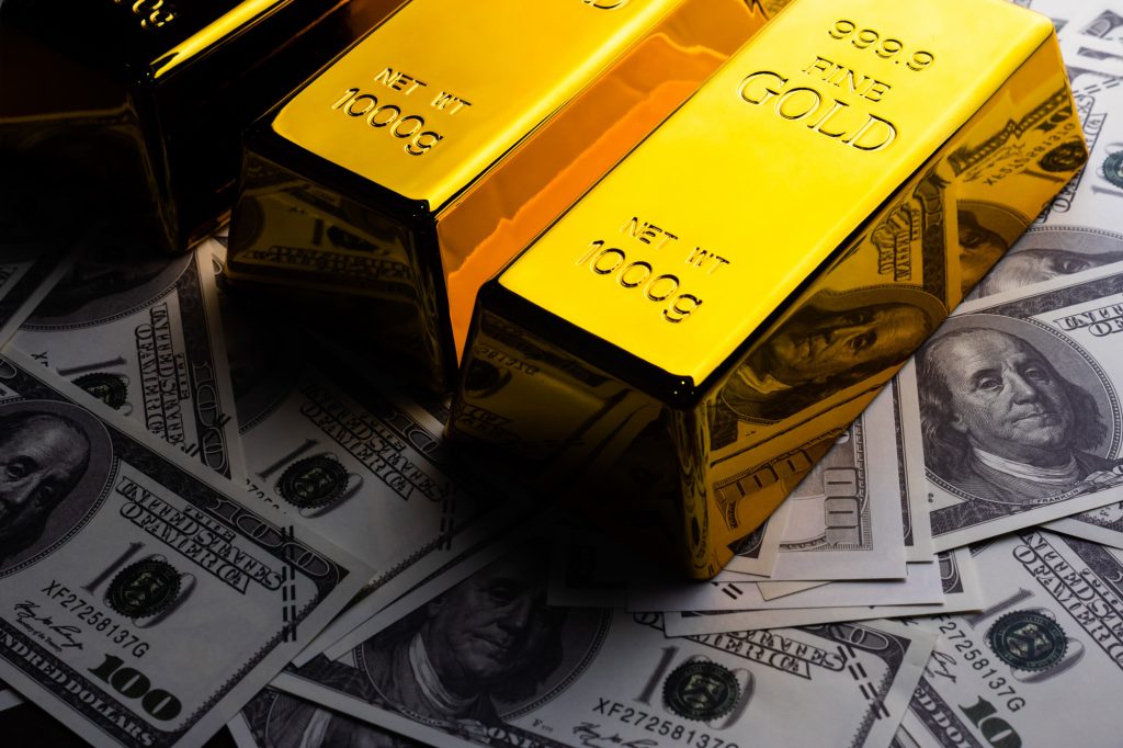 Close Up Gold Bars Banknotes Financial Concept 1024x682 1 