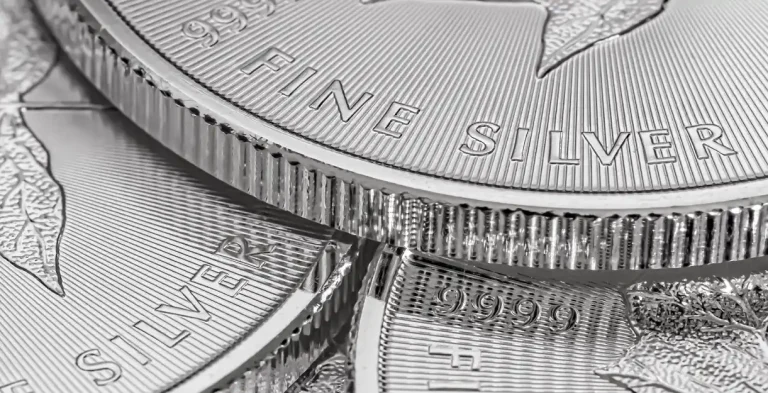 Silver_H4_Technical_and_Fundamental_Analysis_for_12_18_2025_featured